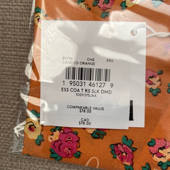 COACH ESSENTIAL TEA ROSE SILK DIAMOND SCARF IN CANDIED ORANGE - Picture 5 of 6